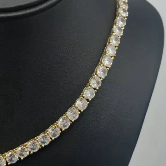 18k 72ct Tennis Necklace - Picture 3 of 12